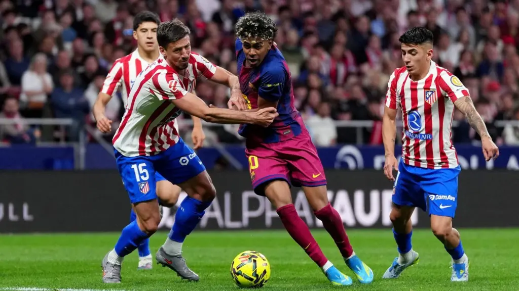 Barcelona inicia jogo com pressão alta e intensidade ofensiva contra o Atlético Madrid